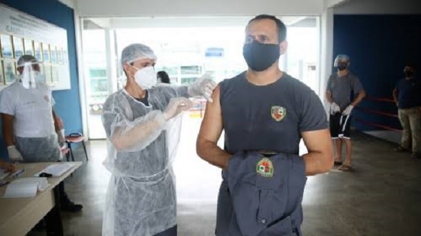 Covid-19: Justiça autoriza vacinação de cinco mil militares no Amazonas