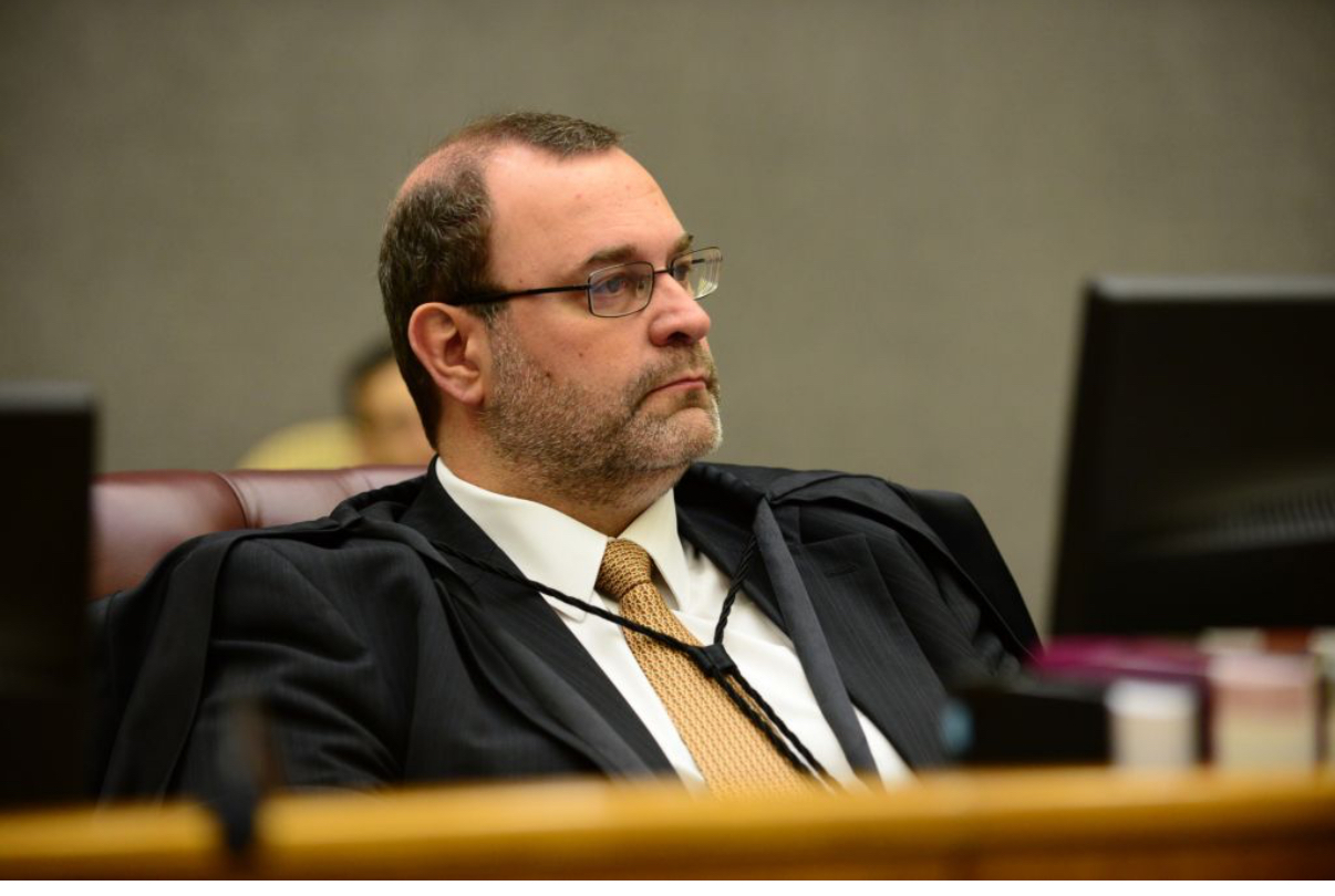 Polícia invade casa no Amazonas apenas por ser em área de tráfico e STJ anula condenação 