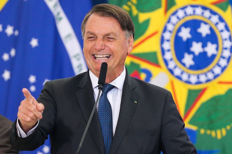 Em meio à revolta, Bolsonaro recebe hoje título de Cidadão Amazonense