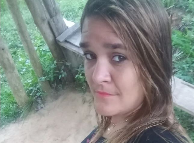 Mulher esfaqueada por negar sexo ao marido enquanto tentava dormir tem morte cerebral