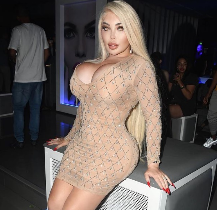 Ex-Ken Humano, Jessica Alves quer fazer transplante de útero e fertilizar com próprio esperma