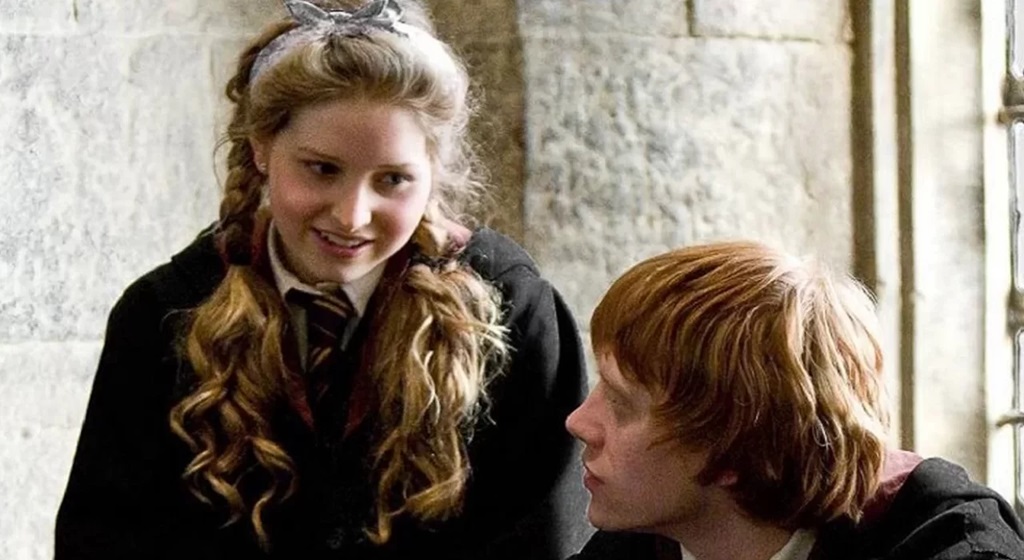 Atriz de Harry Potter anuncia perfil de fetiche no Only Fans para pagar as contas