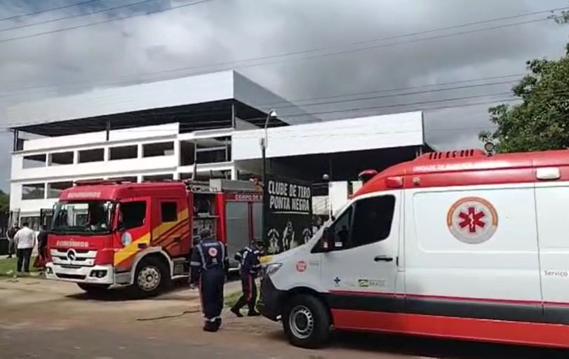 Explosão em clube de tiros na Ponta Negra deixa 4 pessoas gravemente feridas