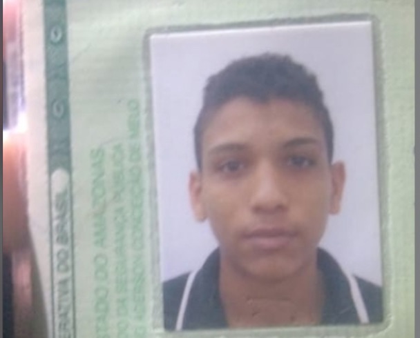 Bandidos de moto executam jovem com 4 tiros em Manaus