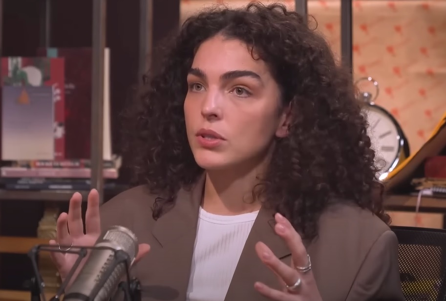 Julia Konrad relata que sofreu estupro conjugal: 'acordava já acontecendo'