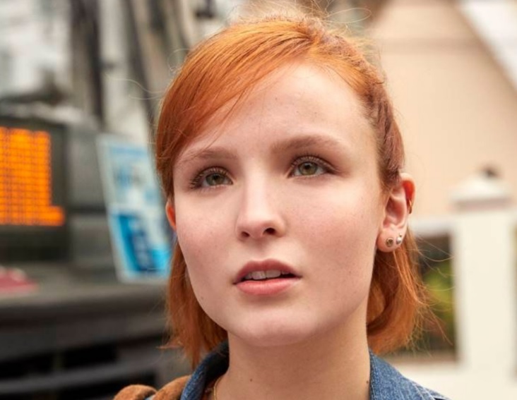 Larrisa Manoela lança filme com cena de sexo às vésperas de completar 21 anos