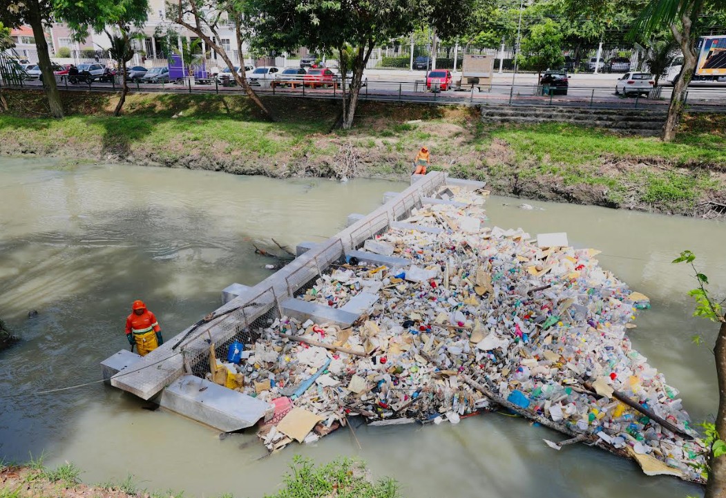 Manaus apresenta projeto de Ecobarreiras na COP30 como modelo contra poluição
