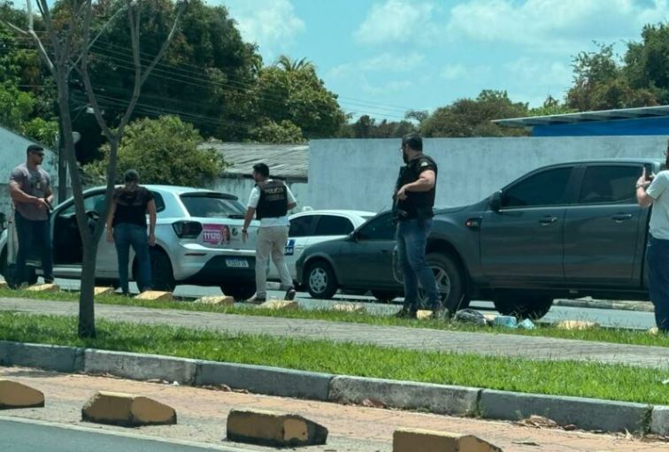 PF apreende R$ 500 mil em mochila e investiga ligação com política em Boa Vista