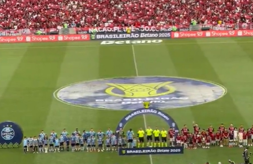 Flamengo e Grêmio se enfrentam pelo Brasileirão no Maracanã