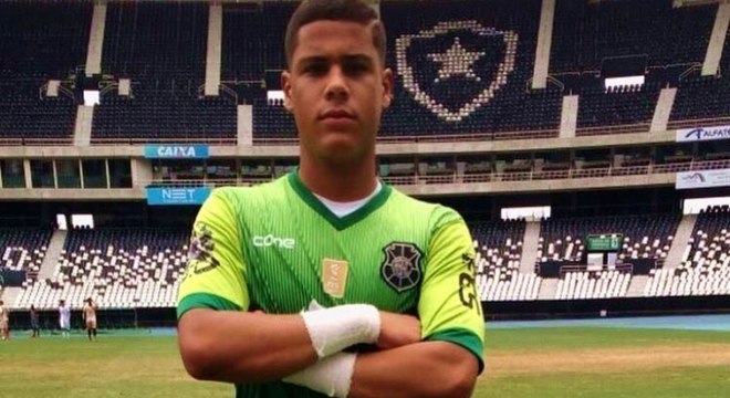 Goleiro de 21 anos morre em acidente de carro no Espírito Santo