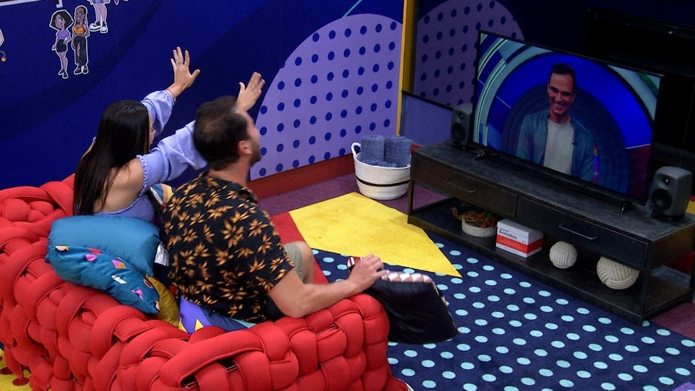 Casa de Vidro: Larissa e Gustavo criticam Maria em conversa com Tadeu no BBB22