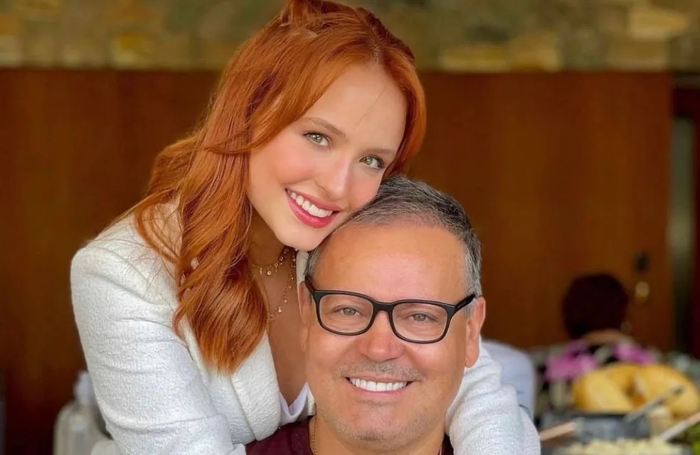 Pai de Larissa Manoela desabafa após não ser convidado para casamento da filha