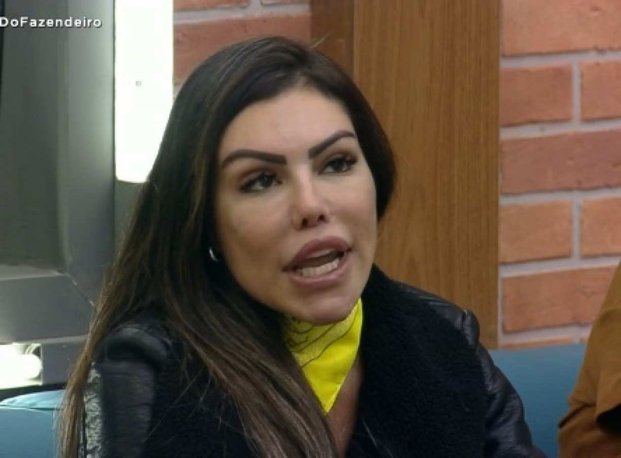 Vídeo: Liziane Gutierrez agride Lary Bottino e é expulsa da festa de 'A Fazenda'