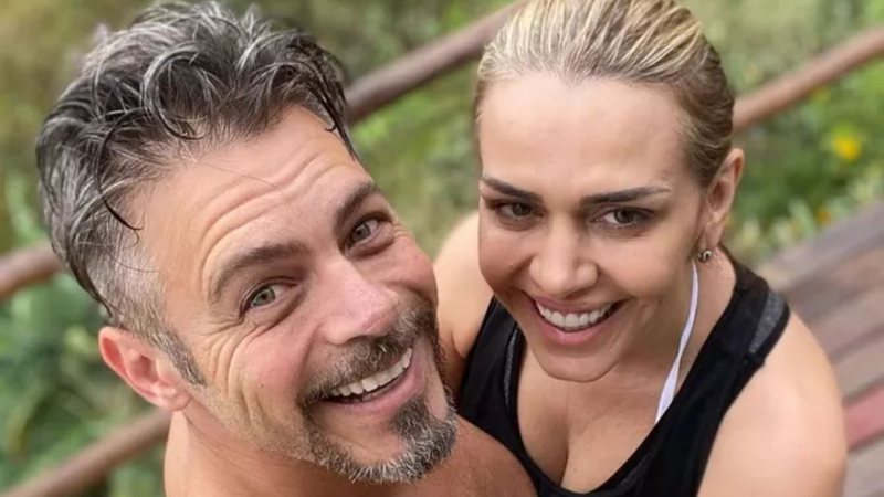 Luigi Baricelli se derrete pela esposa e revela segredo do casamento de 29 anos