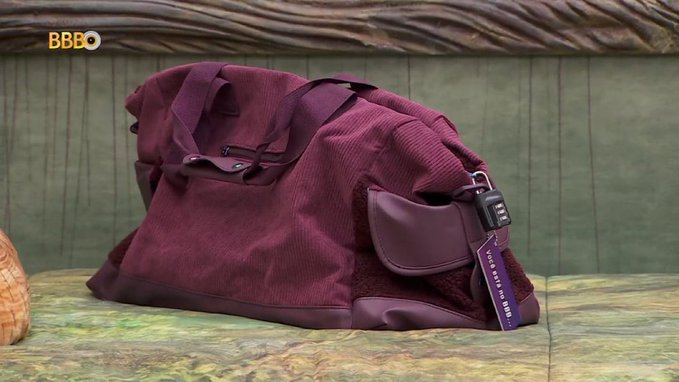 Invasor deixa bolsa com 'Poder Falso' no quarto Gnomo