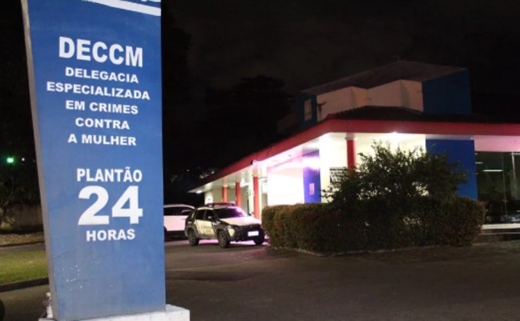 Homem é preso após agredir irmã grávida a socos em Manaus