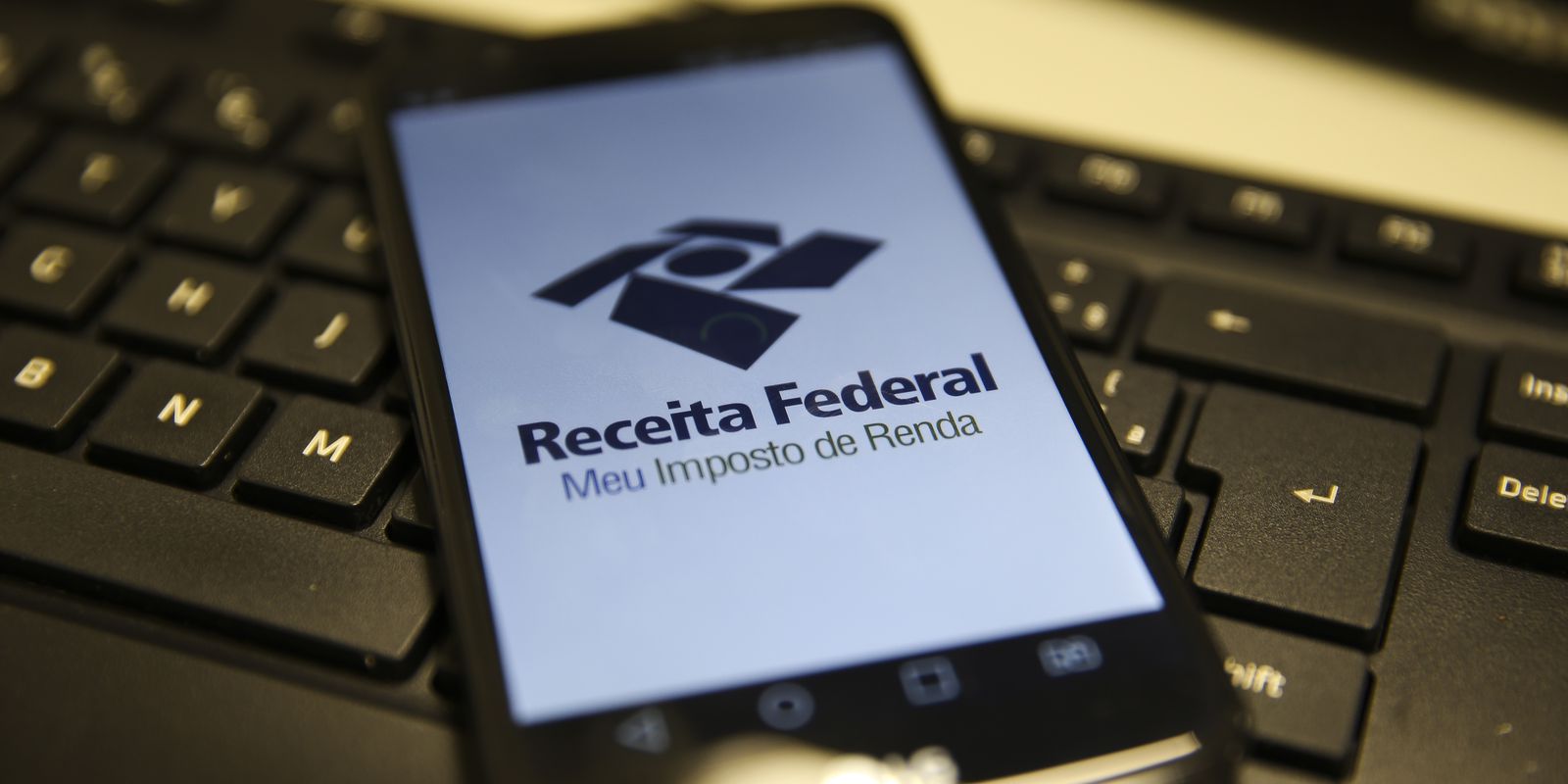 Veja quem recebe o 2º lote da restituição do Imposto de Renda via Pix nesta sexta