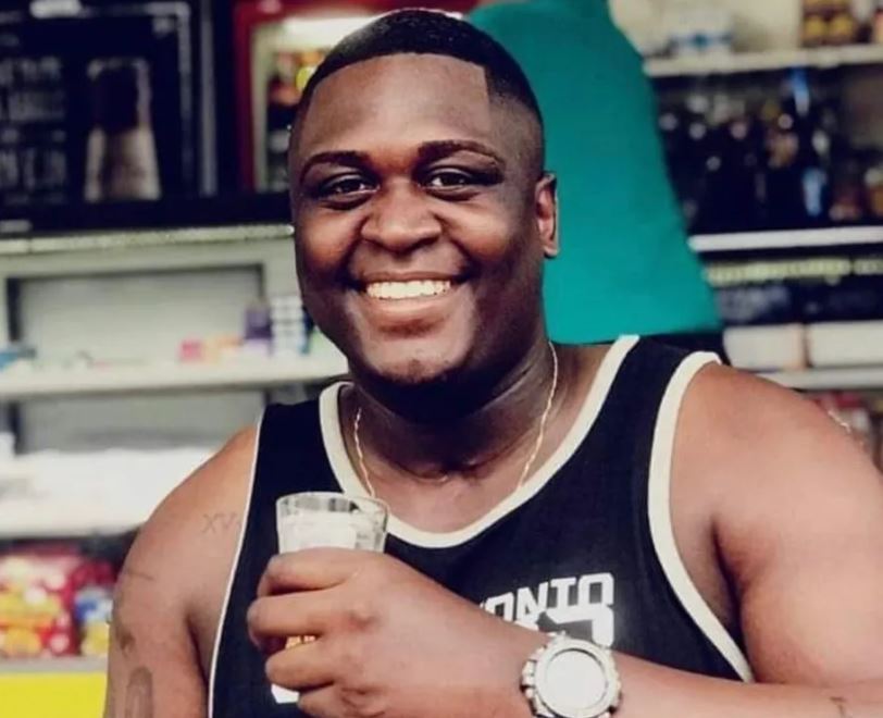 Militar é executado em luau e tem corpo lançado ao mar em cima de prancha