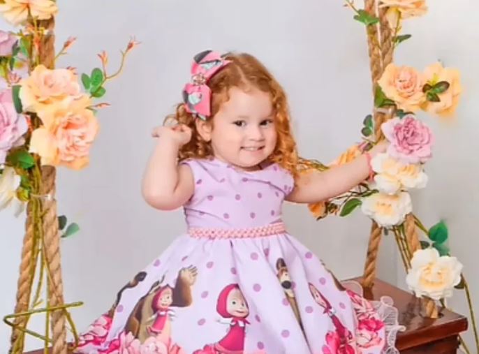 Homem mata filha de 4 anos por vingança da ex e manda foto para amigo 