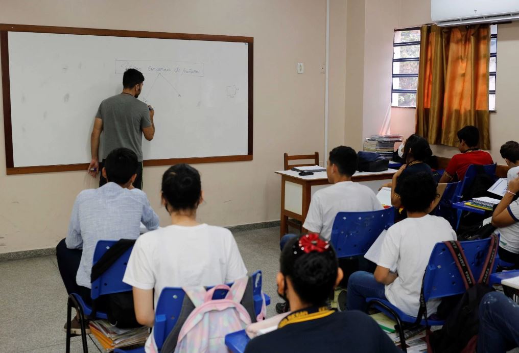 Começa prazo para pais confirmarem reordenamento de alunos no Amazonas