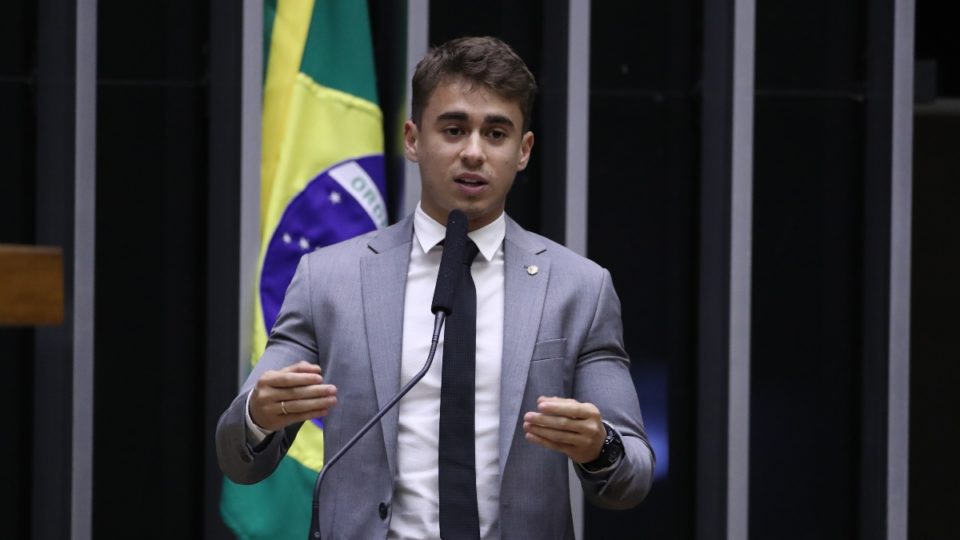 Bolsonaristas reagem com revolta ao veto de Lula sobre saidinha de presos