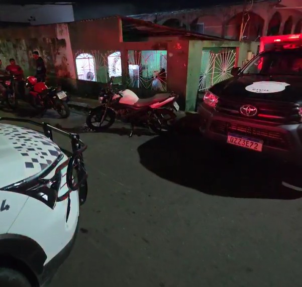 Homem é morto e criança é baleada após invasão à casa no Nova Esperança