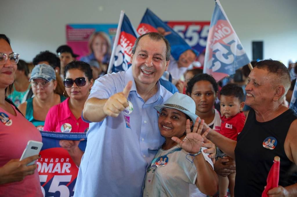 Omar dispara na liderança da pesquisa para o Senado e abre vantagem para adversários