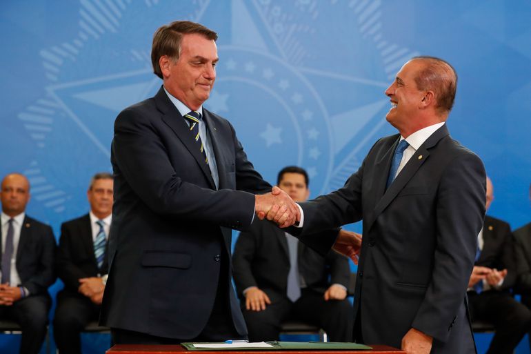 Bolsonaro recria Ministério do Trabalho e nomeia Onyx Lorenzoni para pasta