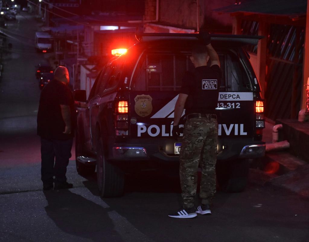 Padrasto é preso por estuprar enteada de 6 anos após buscá-la na escola em Manaus