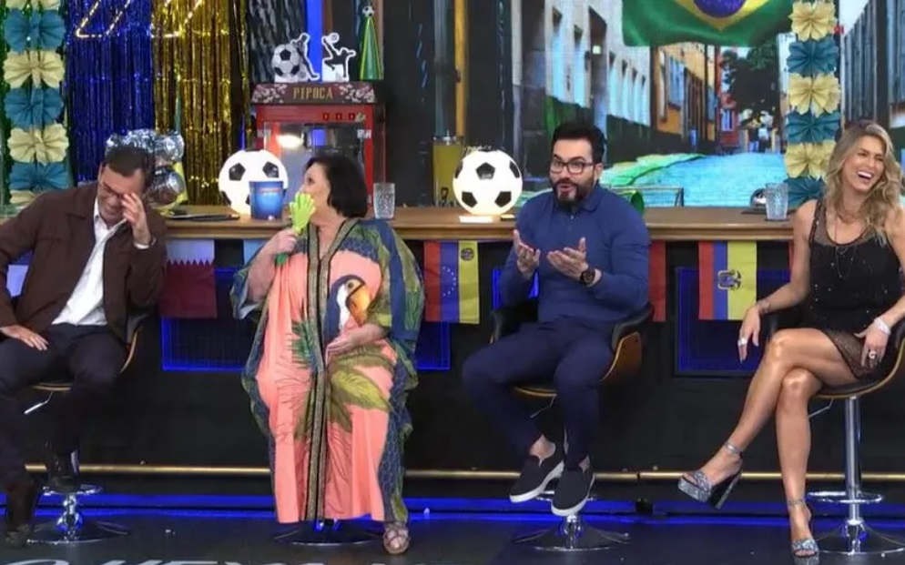 Padre Fábio de Melo comete gafe e fala palavrão ao vivo no Domingão; Veja