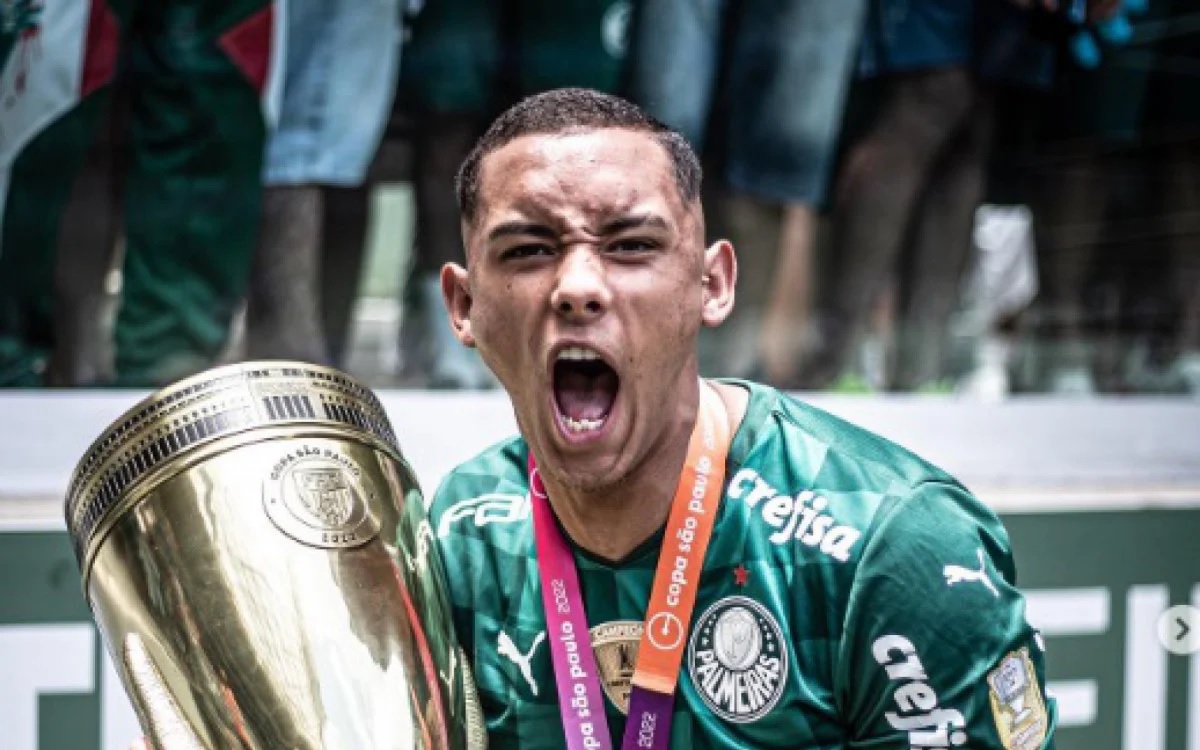 Jogador do Palmeiras é acusado de agredir esposa grávida 