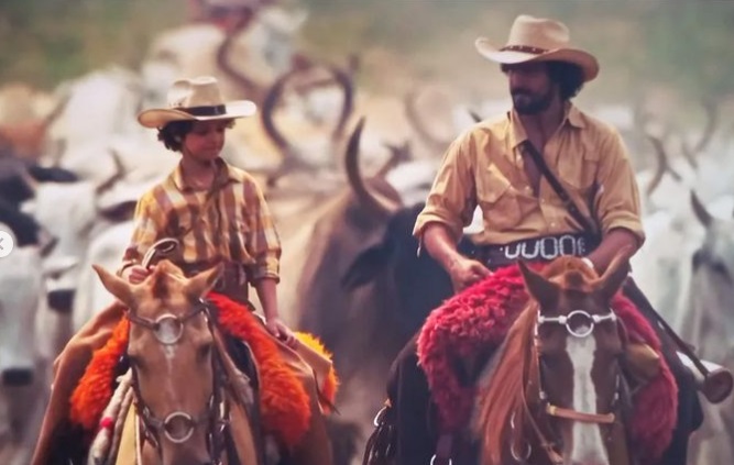 Ator de Pantanal aparece em 1ª foto após ser atropelado em acidente que matou melhor amigo