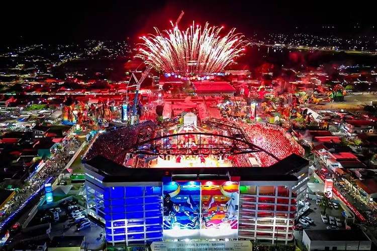 Embratur vai promover Festival de Parintins no exterior com voos internacionais no Amazonas