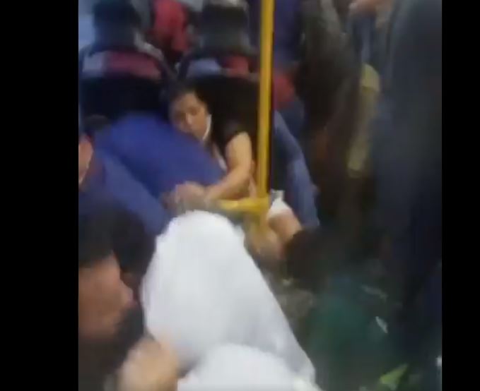 Vídeo mostra desespero de passageiros de ônibus em meio a tiroteio em Manaus