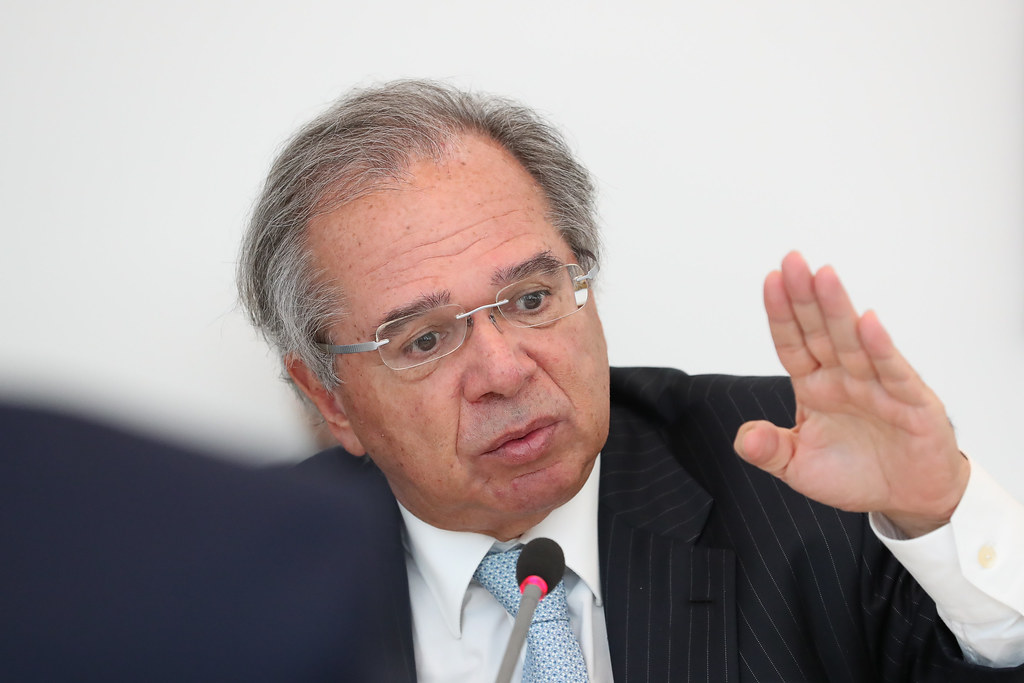 Ministro da Economia diz que Auxílio Brasil é 'transitório' e que não queria esse valor
