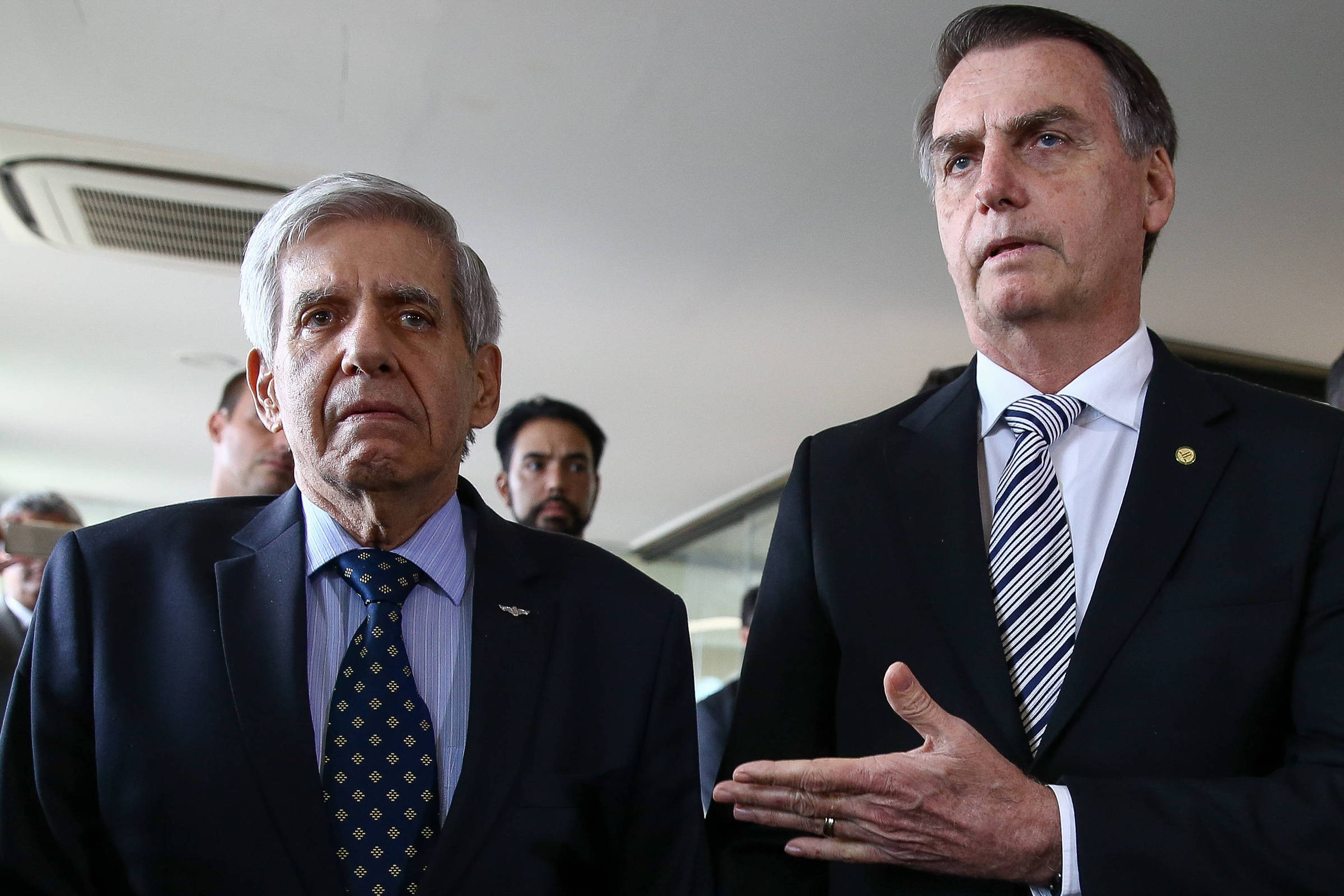 Ministro do governo Bolsonaro autoriza exploração de ouro no Amazonas