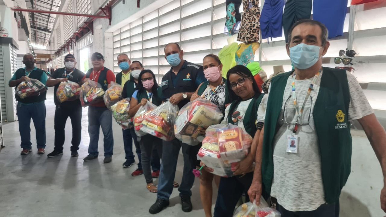 Permissionários de galerias e shopping de Manaus ganham cestas natalinas