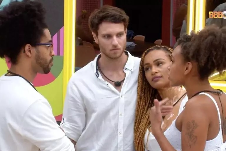 Jessi e Natália se desentendem com Luciano: ‘eu sei que você tá falando de mim'