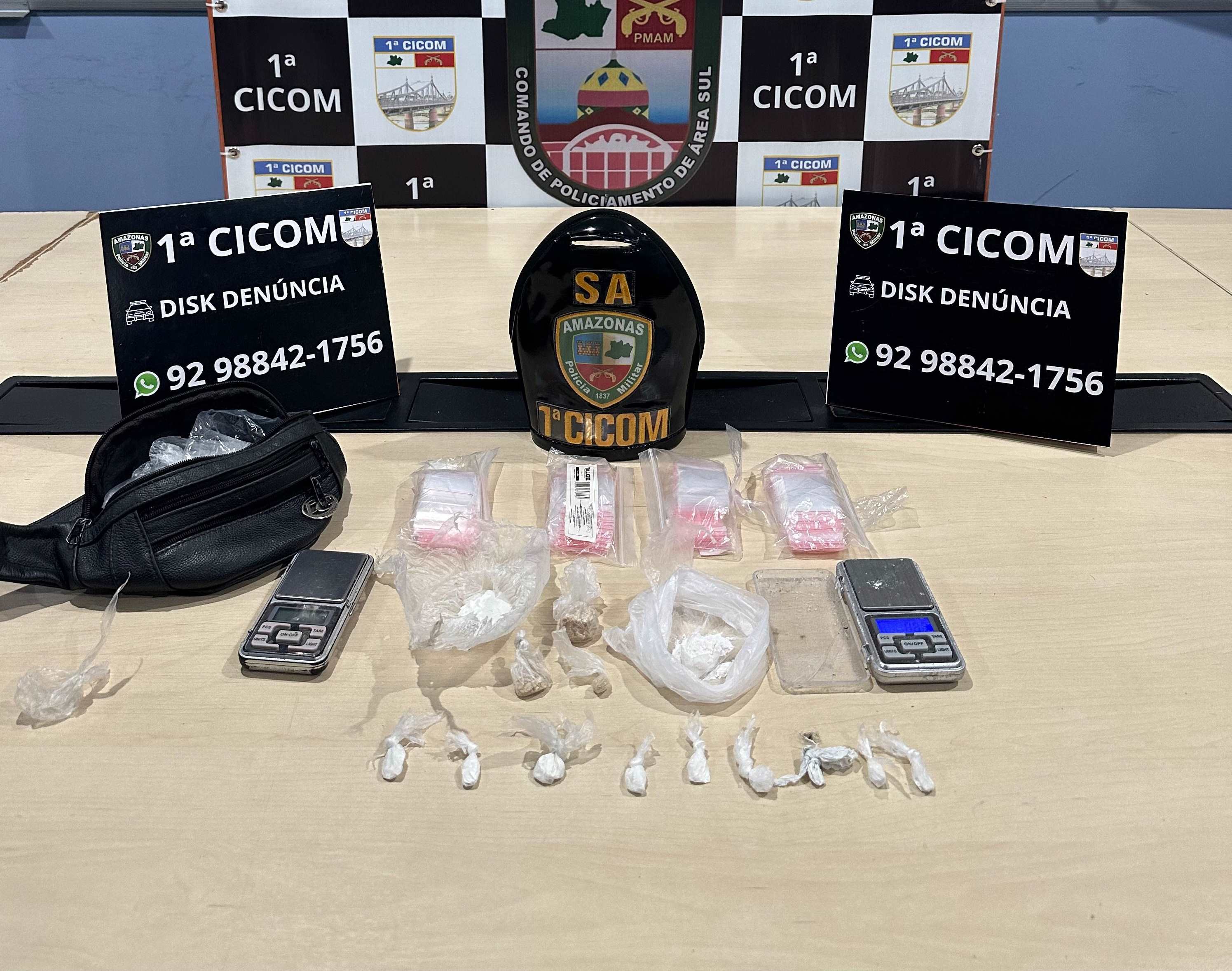 Trio é preso por tráfico de drogas no Riacho Doce e Praça 14