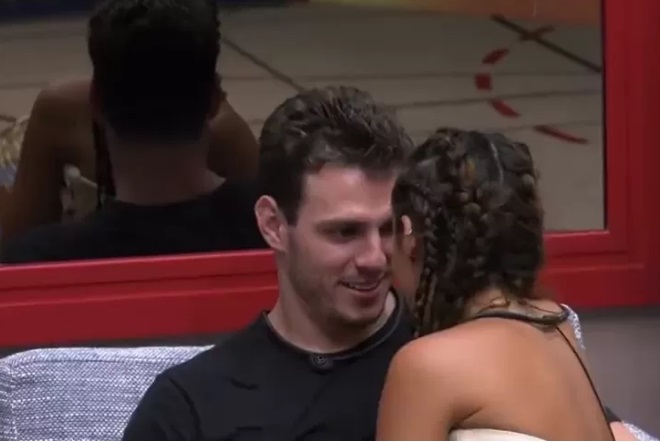 Key convida Gustavo para transar durante festa no BBB23; vídeo