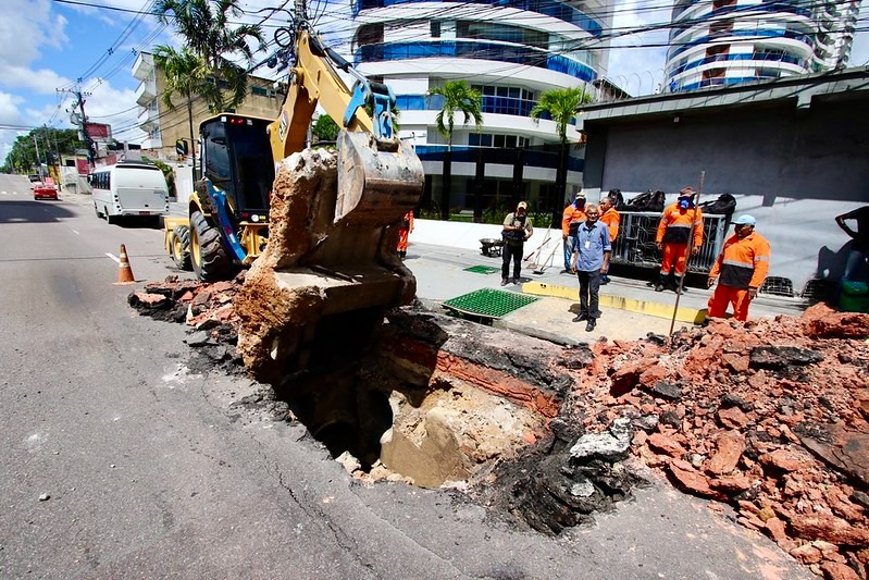 Veja como vai ficar o trânsito na avenida Maceió durante obra para tapar cratera