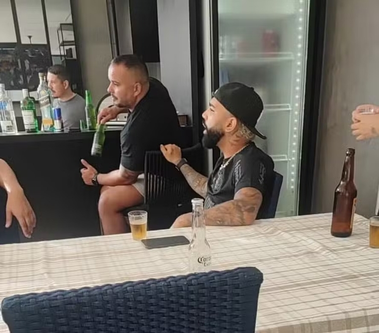 Gabigol se pronuncia após perder camisa 10 do Flamengo: ‘Cabe a mim aceitar'