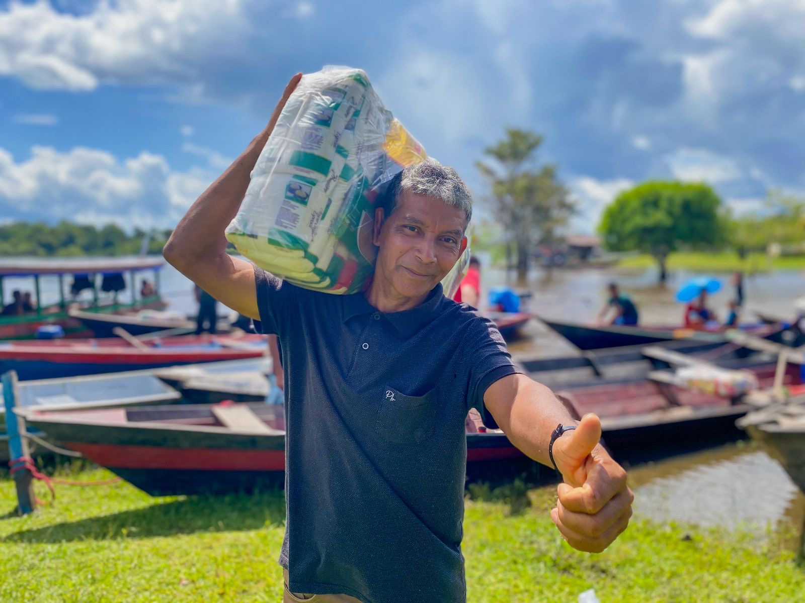 Prefeitura de Coari intensifica ajuda humanitária em comunidades ribeirinhas