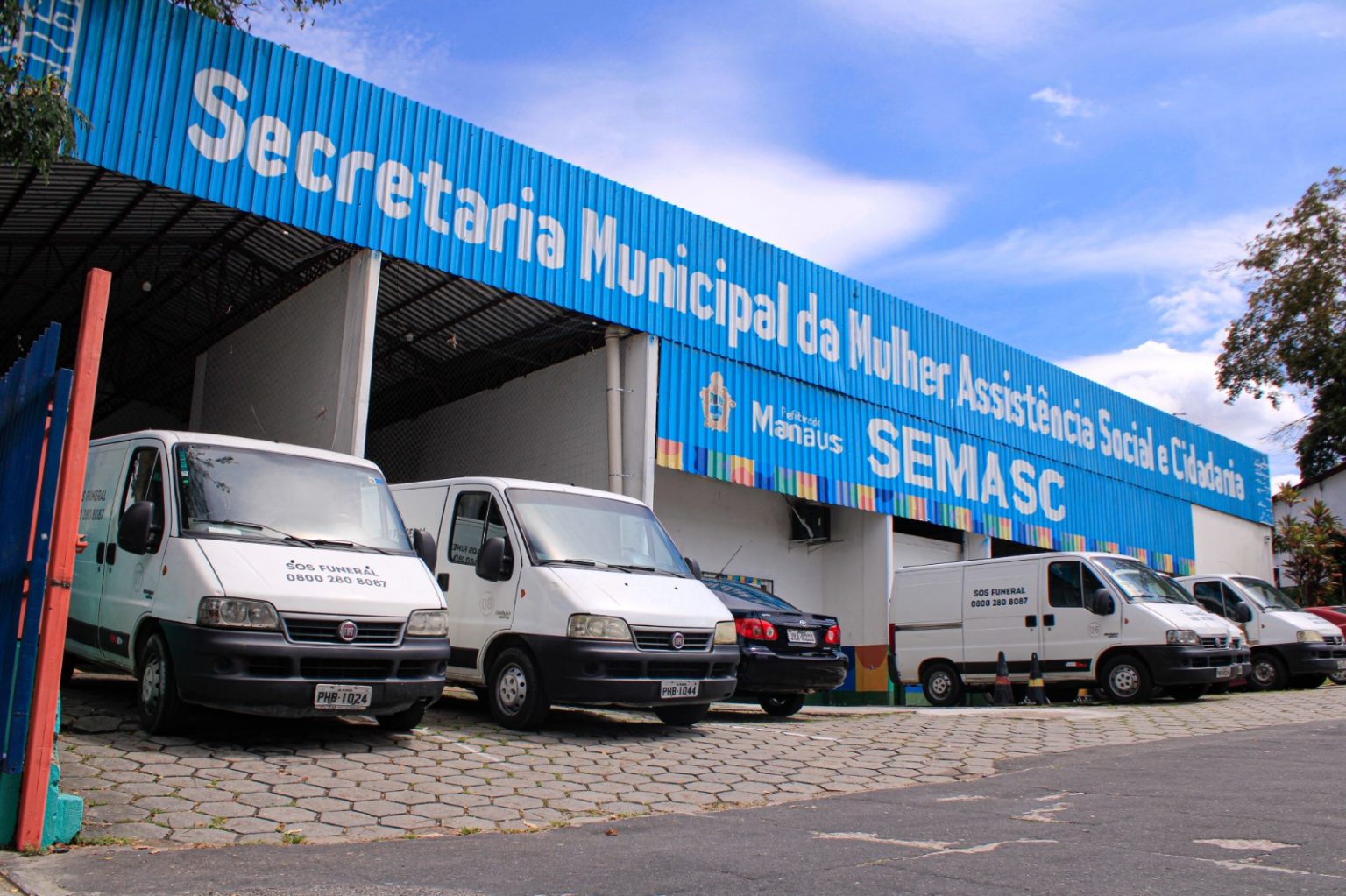 Mulher se passa por assistente social da Prefeitura para furtar casas em Manaus