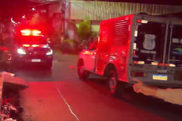 Vizinhos sentem odor e encontram corpo de homem 'estirado' em cama em Manaus