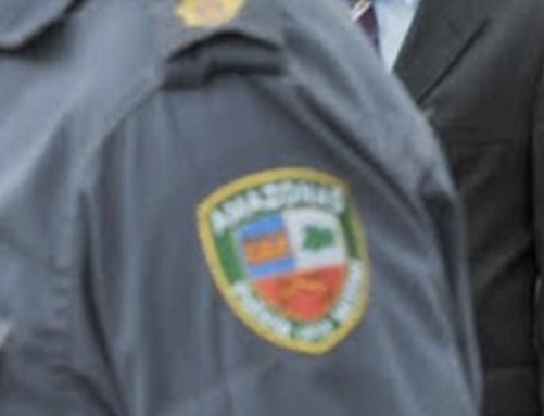 PMs são presos suspeitos de roubar carga de areia em Manaus