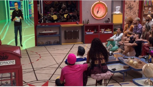 Tadeu Schmidt alerta casal Bruna Griphao e Gabriel sobre relacionamento tóxico no BBB23