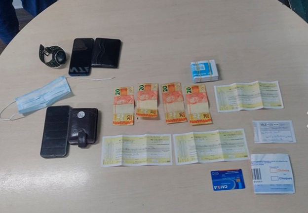 Dupla é presa suspeita de tentar aplicar golpe da 'baluda' em idoso em Manaus