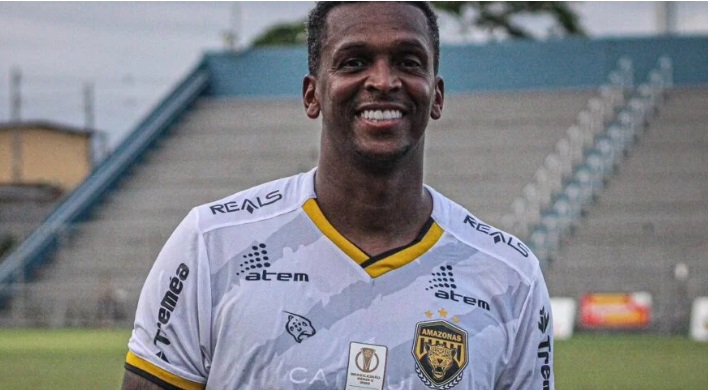 Atacante do Amazonas FC, Jô deixa a prisão em São Paulo