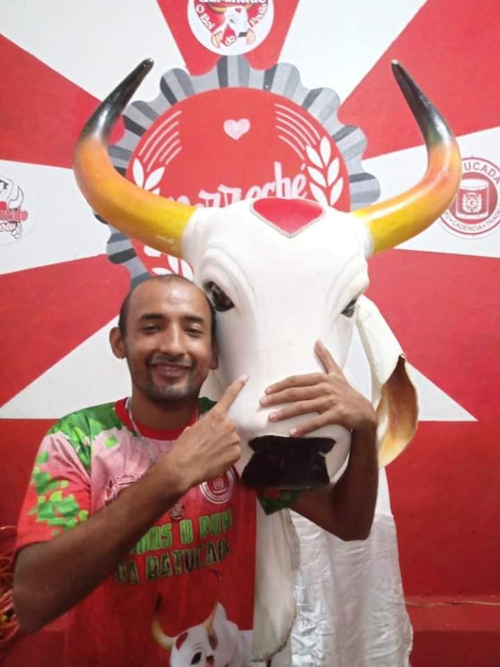 Batuqueiro do Garantido morre após ser atropelado de bicicleta em Manaus